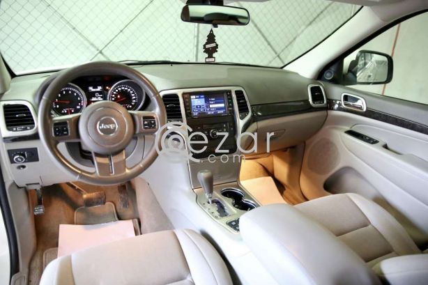GRAND CHEROKEE LAREDO 2012 photo 4