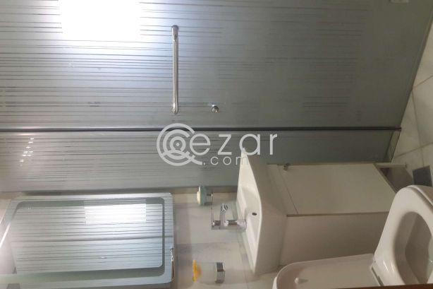 Fully furnished 3 bedroom flat al sadd photo %index%