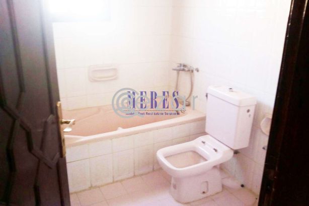 5 Bedroom Villa in Mamoura - صورة %index%