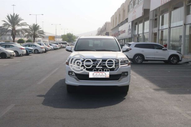 Toyota Land Cruiser  - GXR  Grand Touring  2019 - صورة 2