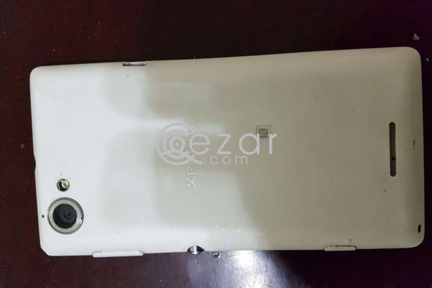 Sony Xperia L with Ferrari back cover photo 2