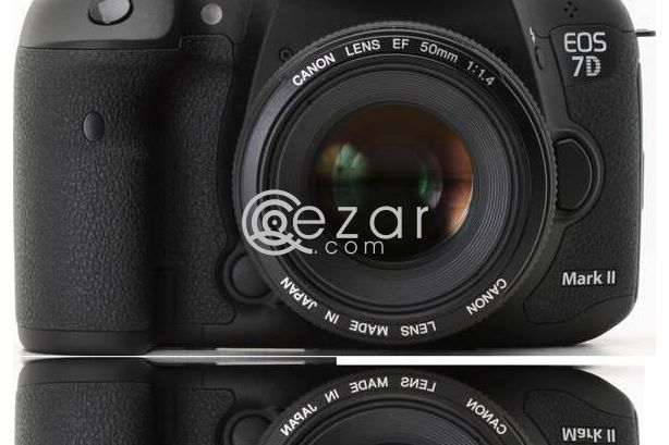 CANON 7D Mark || LIKE NEW photo 1