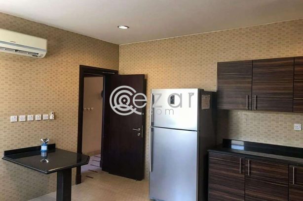 Villa for rent 2 hall, 5 bedrooms, 4 bathrooms and kitchen - صورة %index%