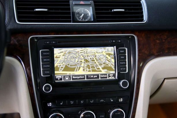 VOLKSWAGEN PASSAT 2013 - صورة 4