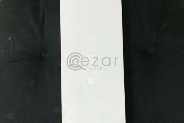 Apple sports watch like new with all accessories photo 2