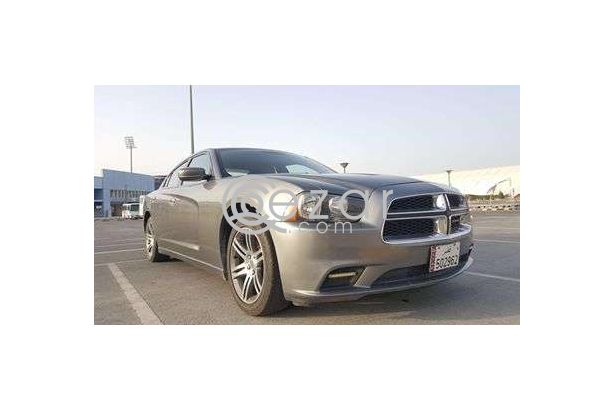 Dodge charger 2012 v6 photo 1