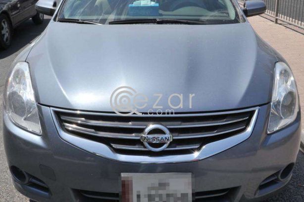 Nissan altima 2011 for sale (or) to exchange with SUV photo 2