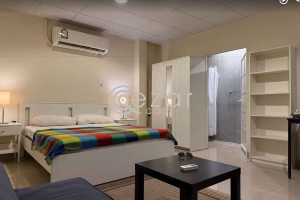 F/F Master room in private West Bay Villa - صورة %index%