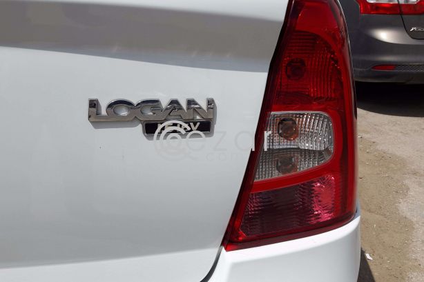 Renault Logan 2013 As New In Perfect Condition photo 2