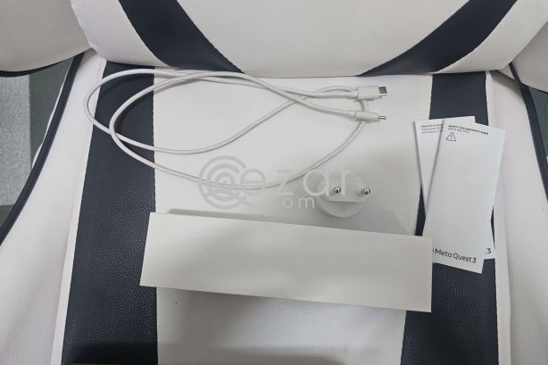 META QUEST 3 – 512GB AND EXTRAS (CHECK DESCRIPTION) photo 2