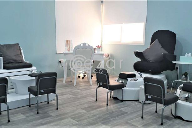 Established Ladies Salon for Sale photo %index%