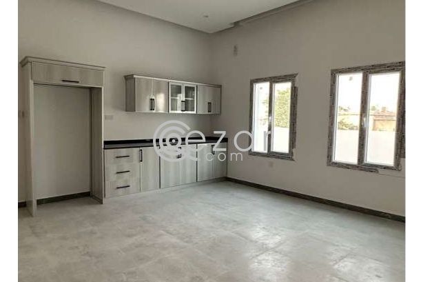 Fully Furnished Studio in New AL Ghanim - صورة %index%