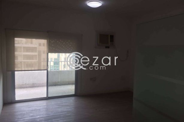 For rent office in Al Sadd Street consists of 7 rooms photo %index%