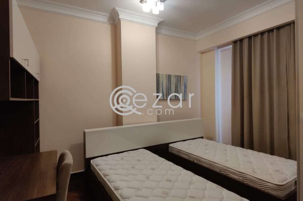 LUXURY WELL FURNISHED FLAT WITH LOW RENT - صورة %index%